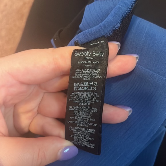 Ladies Sweaty Betty Sports Bra! - Picture 3 of 4